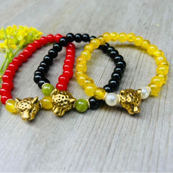 Handmade Leopard Glass Bead Bracelets - Red, Black, Yellow - Picture 3 of 4